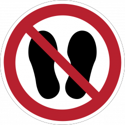 P024 : Défense d'entrer avec des chaussures