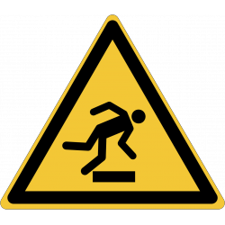 W007 : Danger, trébuchement